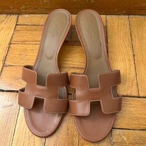 Hermés Oasis Sandals-WORN ONCE, PRICE NOT NEGOTIABLE